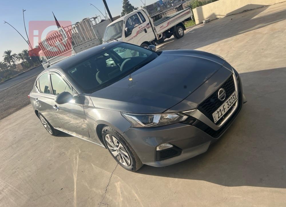 نیسان ئەلتیما